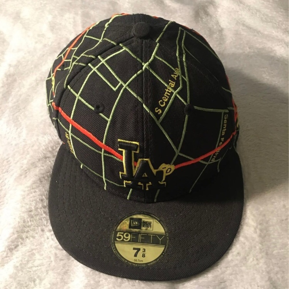 LA freeway men’s fitted cap